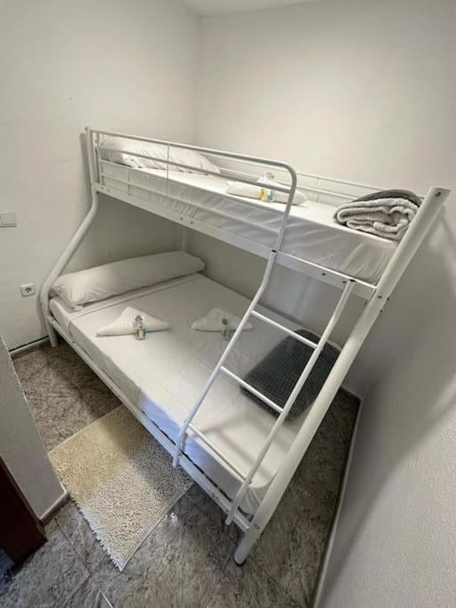 Economico Piso En Madrid Centro Apartment Exterior foto