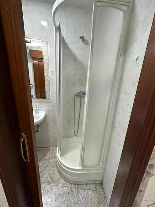 Economico Piso En Madrid Centro Apartment Exterior foto